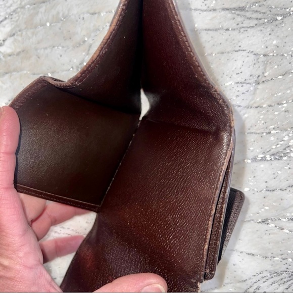 Louis Vuitton Wallet - Picture 6 of 7